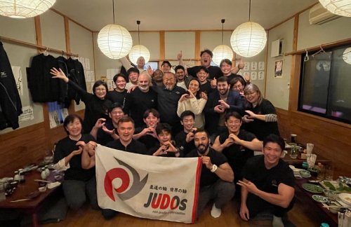 Azərbaycanlı məşqçi Yaponiyada mükafatlandırıldı - FOTO Azərbaycanlı məşqçi Yaponiyada mükafatlandırıldı - FOTO