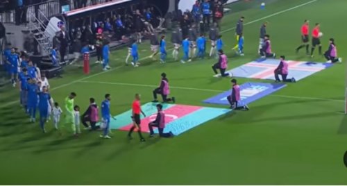 Azərbaycan - Türkiyə: Bir millət, bayrağa fərqli münasibət - FOTOLAR Azərbaycan - Türkiyə: Bir millət, bayrağa fərqli münasibət - FOTOLAR