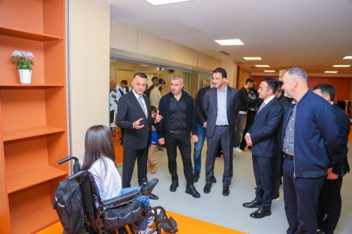 Qurban Qurbanov və futbolçular yeni tibb mərkəzində - FOTOLAR