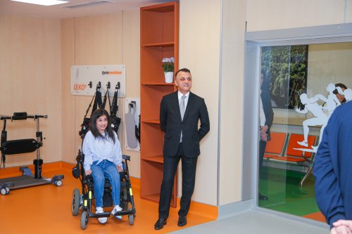 Qurban Qurbanov və futbolçular yeni tibb mərkəzində - FOTOLAR