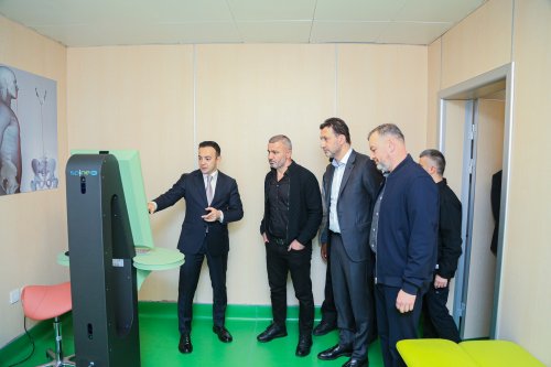 Qurban Qurbanov və futbolçular yeni tibb mərkəzində - FOTOLAR