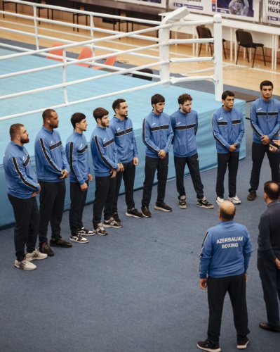 Boksçularla dünya çempionatı öncəsi görüş - FOTOLAR Boksçularla dünya çempionatı öncəsi görüş - FOTOLAR