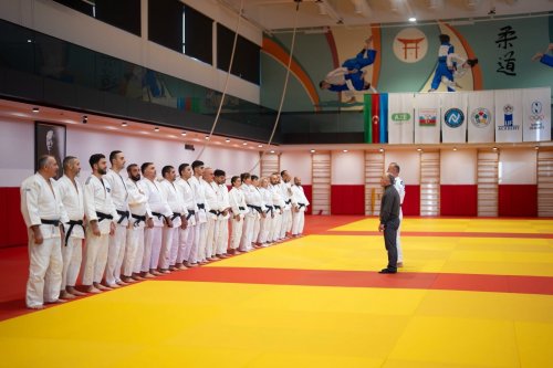 Azərbaycan çempionatı öncəsi hakimlər bir arada - FOTO Azərbaycan çempionatı öncəsi hakimlər bir arada - FOTO