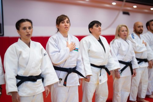 Azərbaycan çempionatı öncəsi hakimlər bir arada - FOTO Azərbaycan çempionatı öncəsi hakimlər bir arada - FOTO