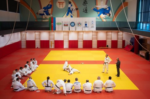 Azərbaycan çempionatı öncəsi hakimlər bir arada - FOTO Azərbaycan çempionatı öncəsi hakimlər bir arada - FOTO