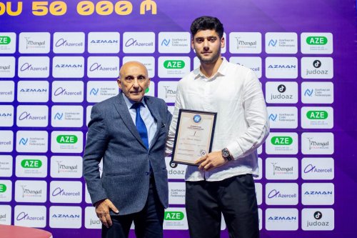 Dan dərəcələrinin sahibləri mükafatlandırıldı - FOTOLAR