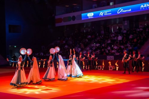 Azərbaycan çempionatının açılışı oldu FOTOLAR Azərbaycan çempionatının açılışı oldu FOTOLAR