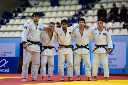 Azərbaycanın ən güclü komandaları bəlli oldu - FOTOLAR Azərbaycanın ən güclü komandaları bəlli oldu - FOTOLAR