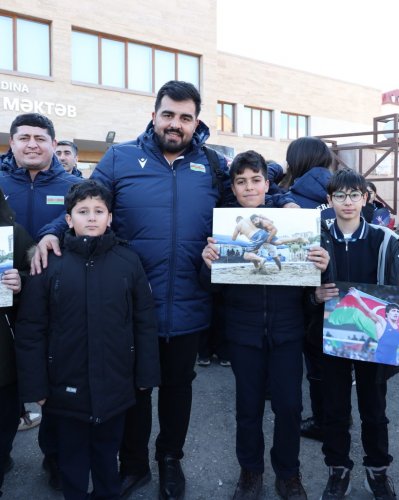 Tanınmış güləşçilərimiz Xankəndidə - FOTOLAR Tanınmış güləşçilərimiz Xankəndidə - FOTOLAR