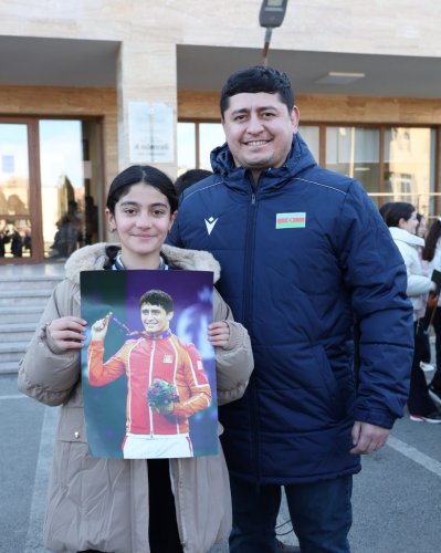 Tanınmış güləşçilərimiz Xankəndidə - FOTOLAR Tanınmış güləşçilərimiz Xankəndidə - FOTOLAR