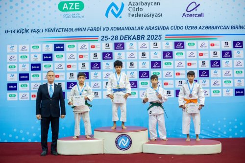Azərbaycan çempionatının ilk medalçıları - FOTOLAR