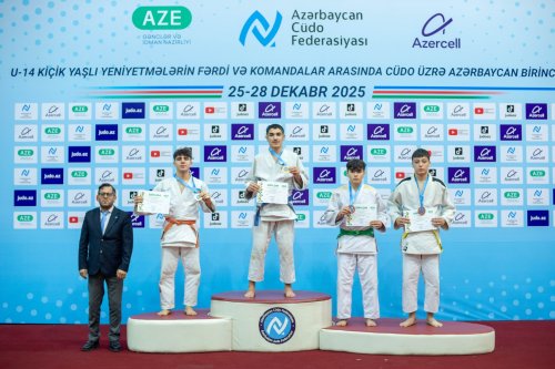 Azərbaycan çempionatının ilk medalçıları - FOTOLAR