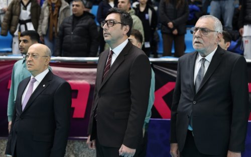 Nazirlər Azərbaycan çempionatının açılışında - FOTOLAR