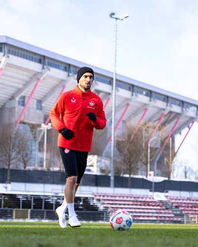 Emreli "Kayzerslautern"də məşqləri bərpa etdi - FOTOLAR