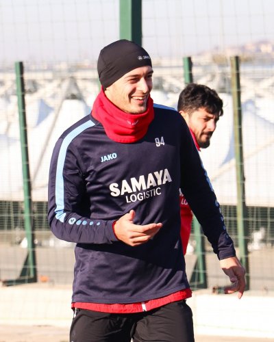 "Araz-Naxçıvan" 12 futbolçu ilə başladı - FOTOLAR "Araz-Naxçıvan" 12 futbolçu ilə başladı - FOTOLAR