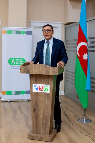 Millimiz yeni baş məşqçiyə tapşırıldı - FOTOLAR