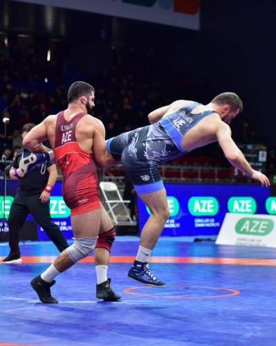 Sərbəst güləşçilər də başladı: Finalçılar məlum oldu