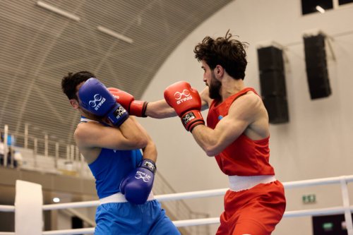 Azərbaycan çempionatı: 24 döyüş, 8 tam üstünlük - FOTOLAR Azərbaycan çempionatı: 24 döyüş, 8 tam üstünlük - FOTOLAR