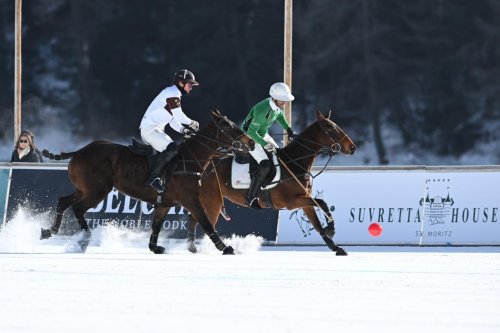 Azərbaycan komandası İsveçrədə ilk oyununa çıxır