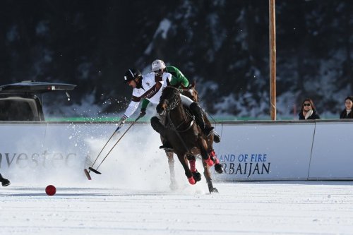 Azərbaycan komandası İsveçrədə ilk oyununa çıxır