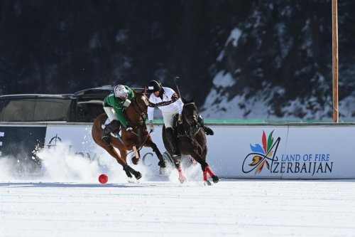 Azərbaycan komandası İsveçrədə ilk oyununa çıxır