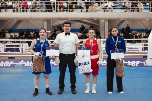 Azərbaycanın ən güclü qadın bokçsuları məlum oldu