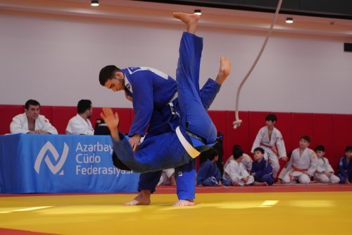 500-dən çox cüdoçu kəmər imtahanı verdi - FOTOLAR 500-dən çox cüdoçu kəmər imtahanı verdi - FOTOLAR