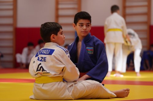 500-dən çox cüdoçu kəmər imtahanı verdi - FOTOLAR 500-dən çox cüdoçu kəmər imtahanı verdi - FOTOLAR