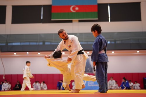500-dən çox cüdoçu kəmər imtahanı verdi - FOTOLAR 500-dən çox cüdoçu kəmər imtahanı verdi - FOTOLAR