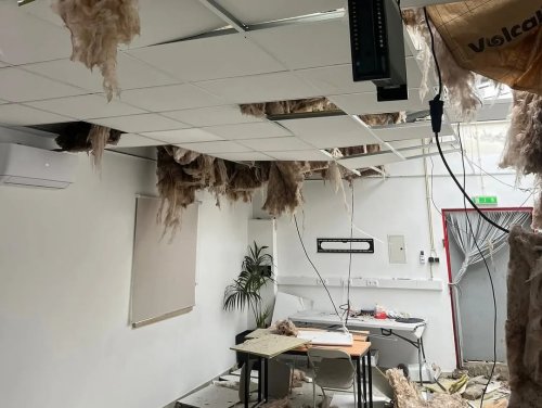 Avropa çempionatı üçün tikilmiş stadion dağıldı - FOTOLAR Avropa çempionatı üçün tikilmiş stadion dağıldı - FOTOLAR