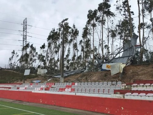 Avropa çempionatı üçün tikilmiş stadion dağıldı - FOTOLAR Avropa çempionatı üçün tikilmiş stadion dağıldı - FOTOLAR
