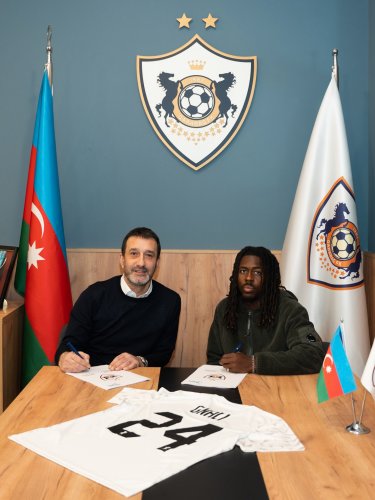 Fransalı futbolçu rəsmən "Qarabağ"da - FOTOLAR Fransalı futbolçu rəsmən "Qarabağ"da - FOTOLAR