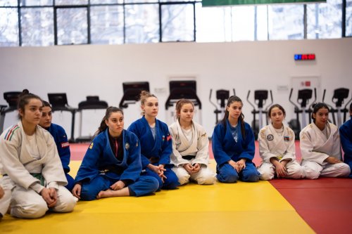 Yeni qaydalar millimizin üzvlərinə izah olundu - FOTOLAR