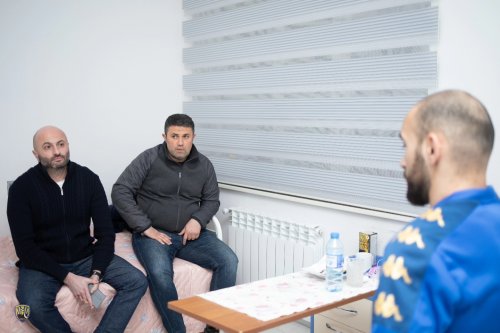 Veysəl Rzayev bıçaqlandıqdan sonra - FOTOLAR