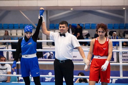 Azərbaycanın ən güclü qız boksçuları məlum oldu - FOTOLAR