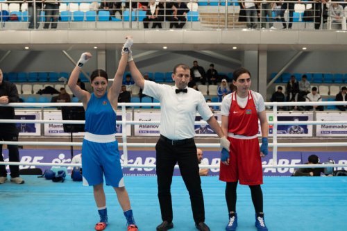 Azərbaycanın ən güclü qız boksçuları məlum oldu - FOTOLAR