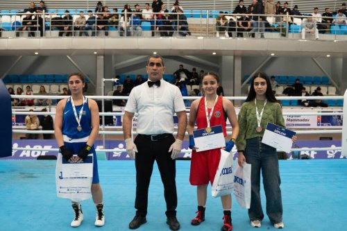 Azərbaycanın ən güclü qız boksçuları məlum oldu - FOTOLAR