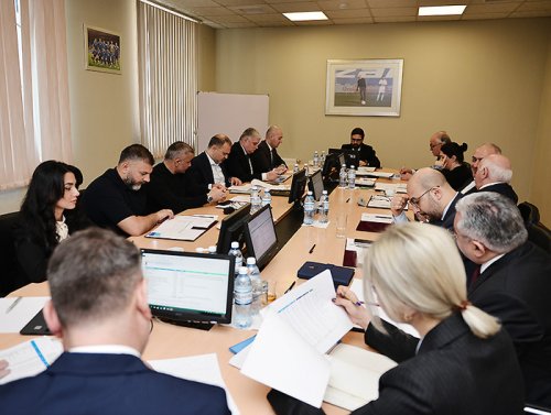 AFFA məsuliyyətdən yayınır, PFL-i nişan verir AFFA məsuliyyətdən yayınır, PFL-i nişan verir