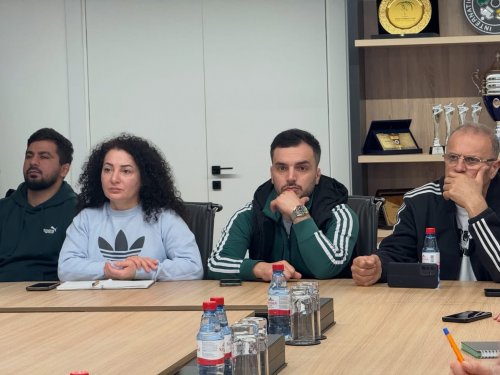 Millinin həkimi seminar keçirdi - FOTOLAR Millinin həkimi seminar keçirdi - FOTOLAR