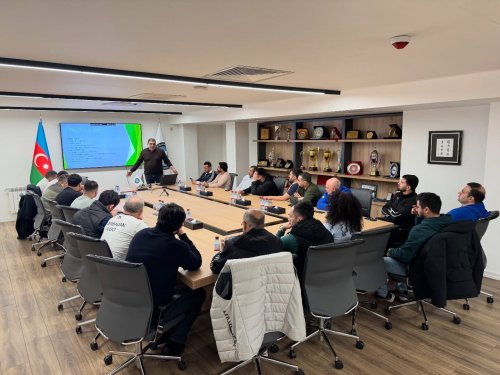 Millinin həkimi seminar keçirdi - FOTOLAR Millinin həkimi seminar keçirdi - FOTOLAR