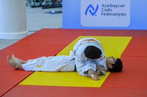 37 cüdoçu imtahan verdi - FOTOLAR