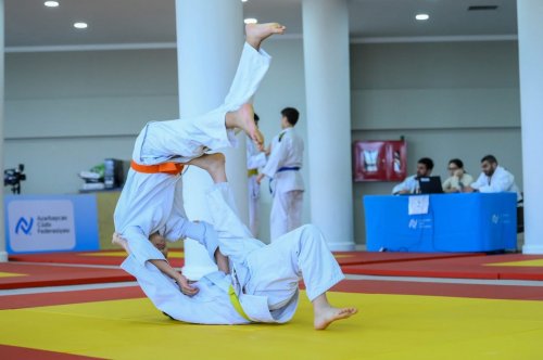 37 cüdoçu imtahan verdi - FOTOLAR