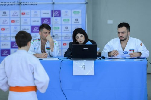 37 cüdoçu imtahan verdi - FOTOLAR