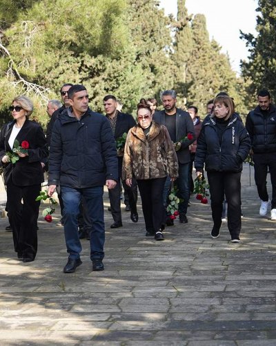 "Neftçi" Banişevskinin məzarını ziyarət etdi - FOTOLAR