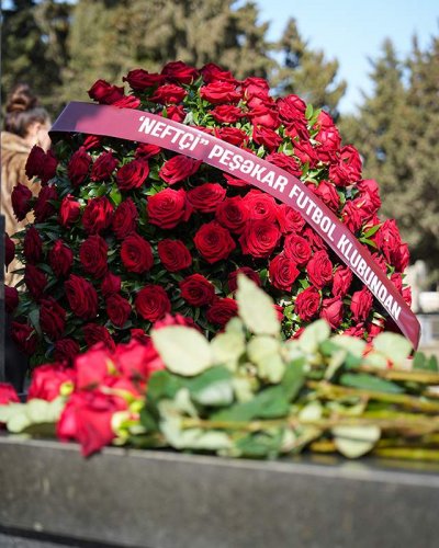 "Neftçi" Banişevskinin məzarını ziyarət etdi - FOTOLAR