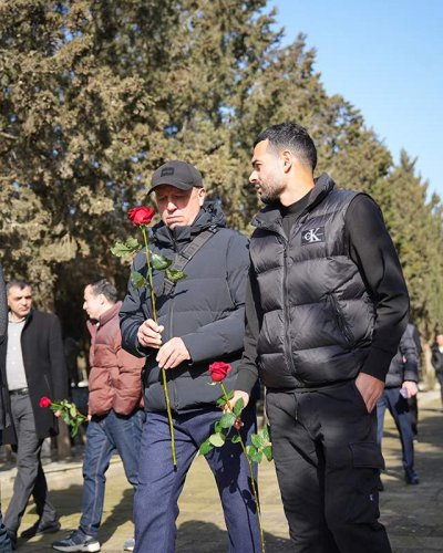 "Neftçi" Banişevskinin məzarını ziyarət etdi - FOTOLAR