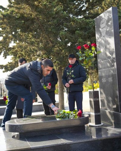 "Neftçi" Banişevskinin məzarını ziyarət etdi - FOTOLAR