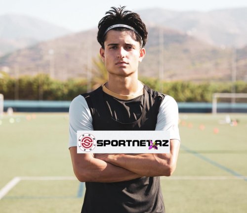 Sirus Təbrizlinin nəvəsi Azərbaycan çempionatında debüt etdi - FOTO Sirus Təbrizlinin nəvəsi Azərbaycan çempionatında debüt etdi - FOTO