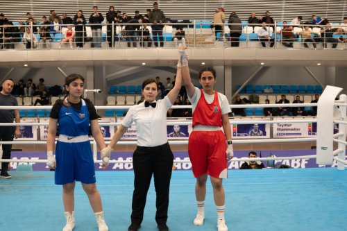 Azərbaycan çempionatının medalçıları - FOTOLAR