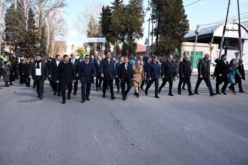 Qazaxda möhtəşəm parad və açılış - FOTOLAR